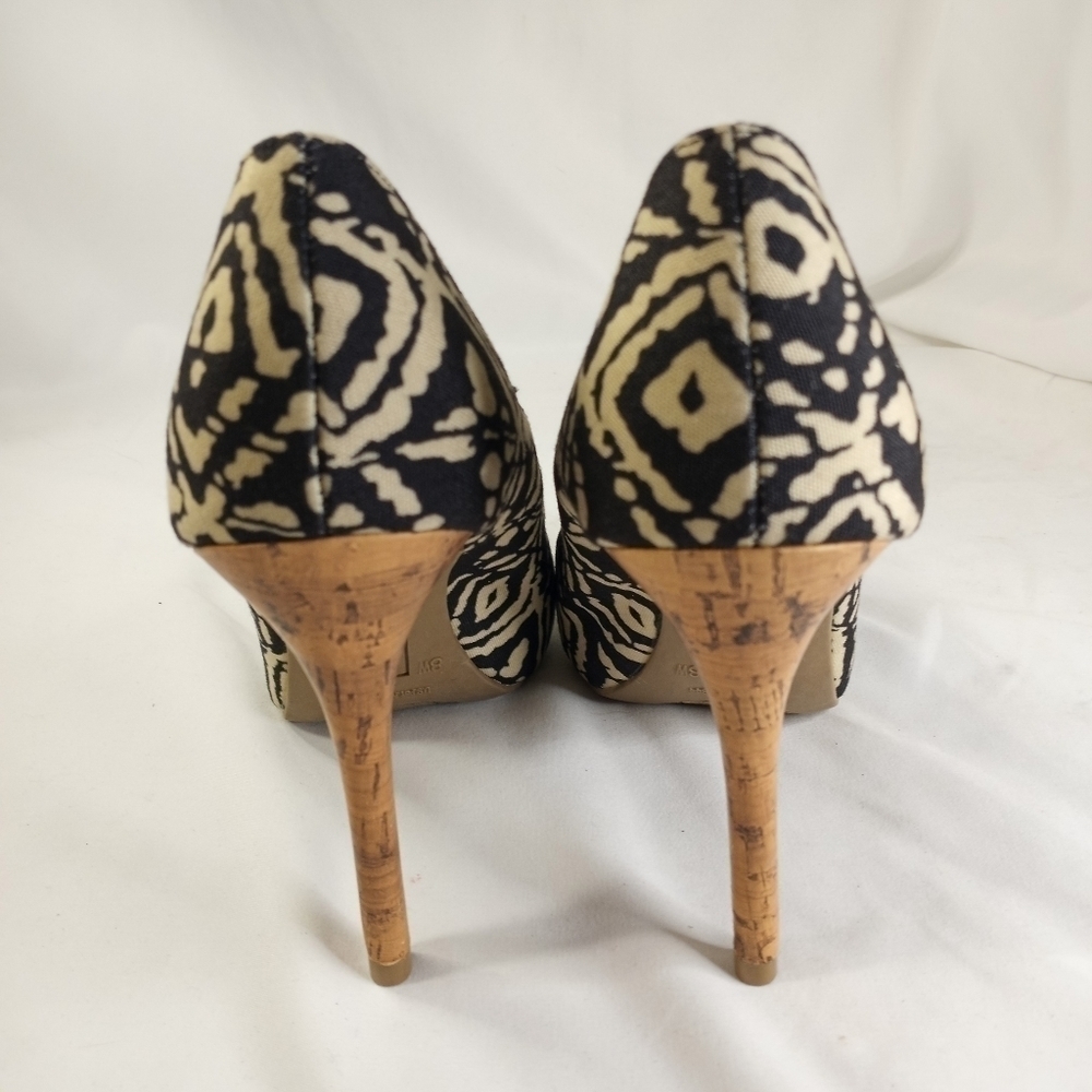 CHRISTIAN Siriano Black & Beige Open Toe Heel. - Picture 6 of 9